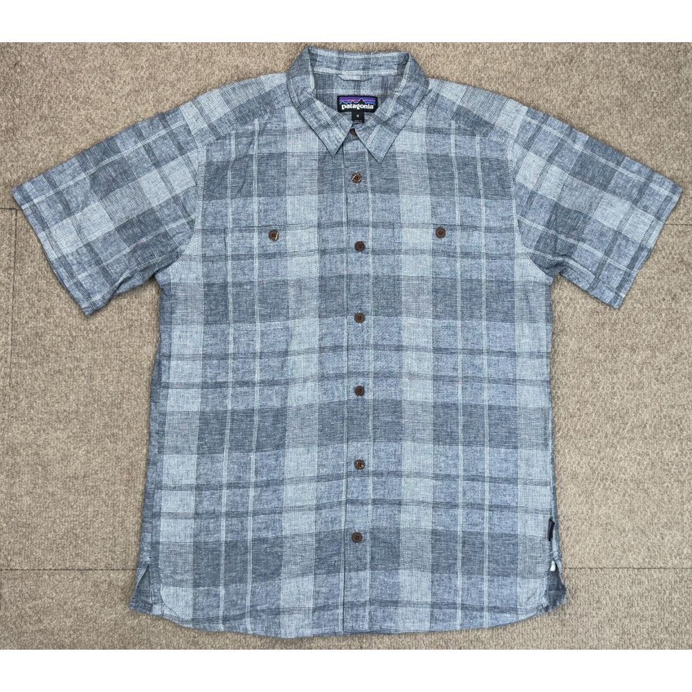 Patagonia Men's Button Up Short Sleeve Shirt‎ Size Medium